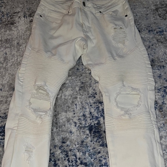 CJ Black Premium ivory ripped five pocket skinny flex jeans Sz 30 / 30 - Picture 2 of 7
